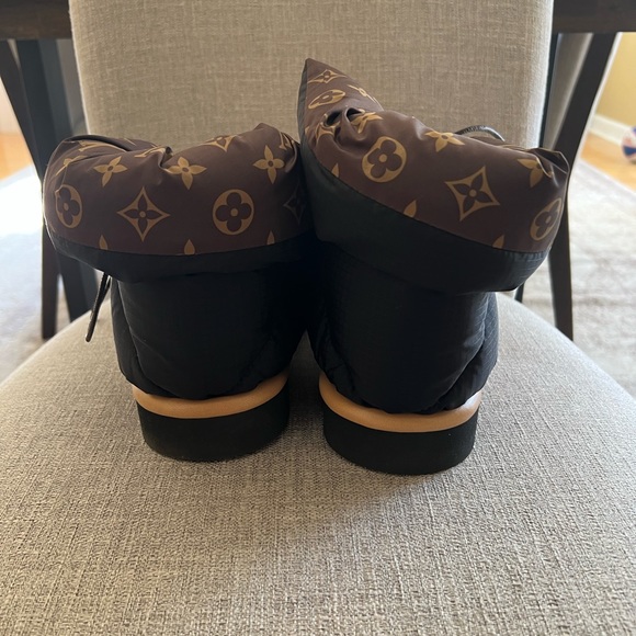 Louis Vuitton Pillow Comfort Ankle Boot - Picture 7 of 7